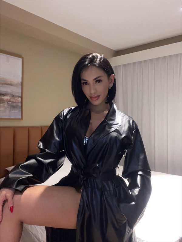 Bella Pacheco 37