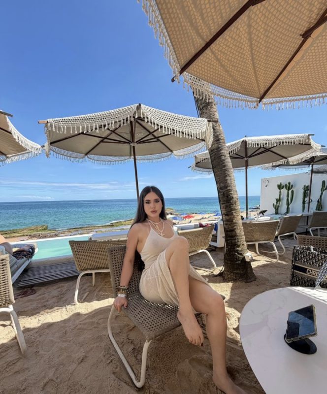 Yasmin Bianchi 40