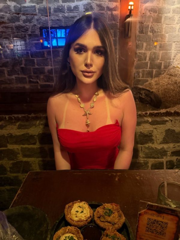 Yasmin Bianchi 56
