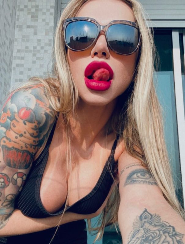 Amanda Surfistinha 24