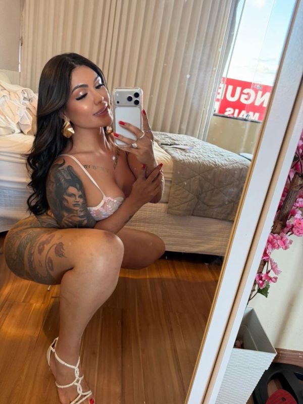 Alice Melancia 26