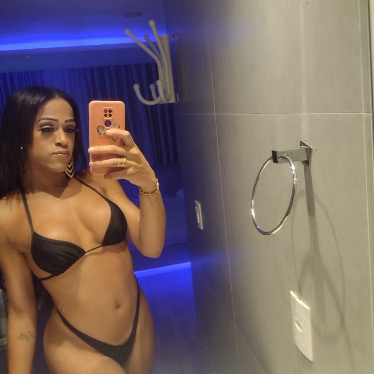 Agatha Carioca 32