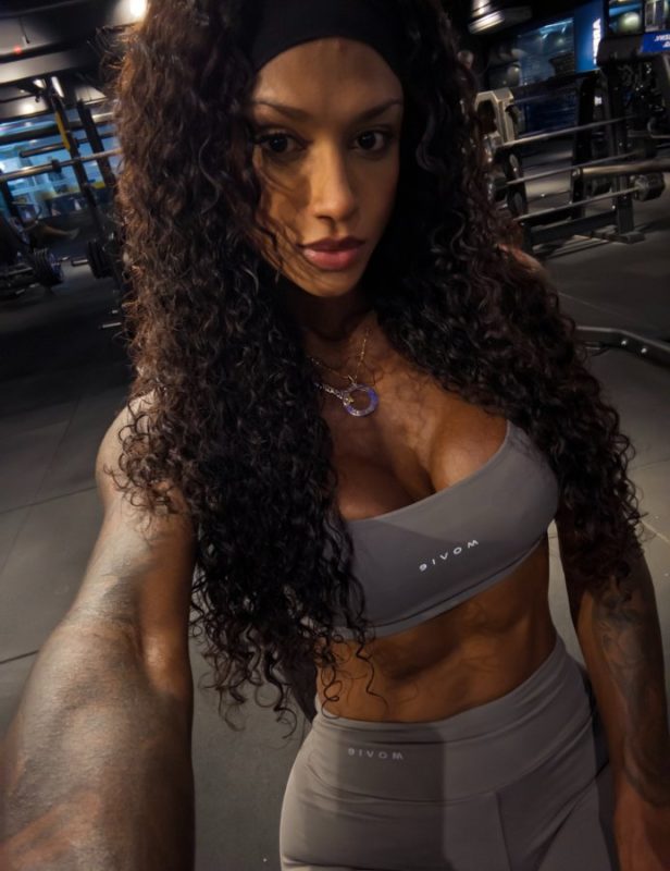 Giovana Cavalcanti 30