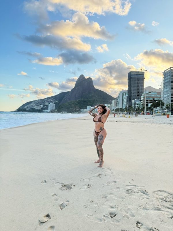 Joyce Lira 3