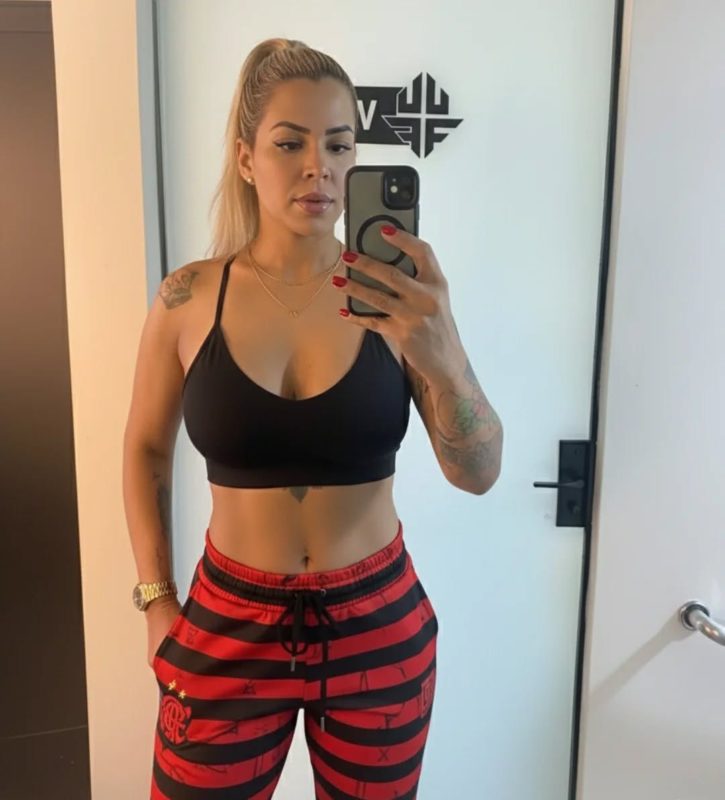 Bruna Delamary 12