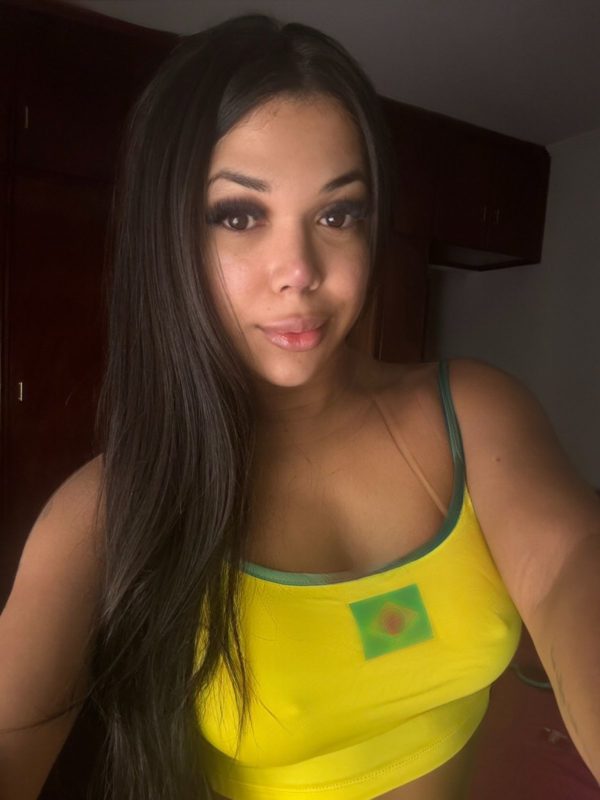 Karollinne Índia 3