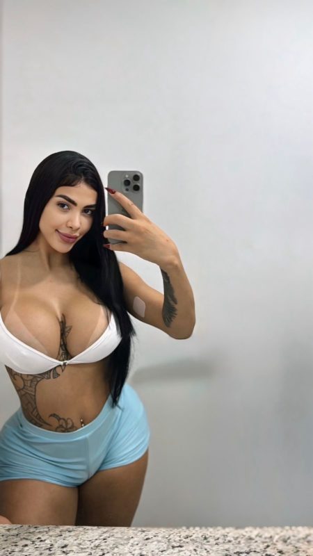 Júlia Oliveira 69