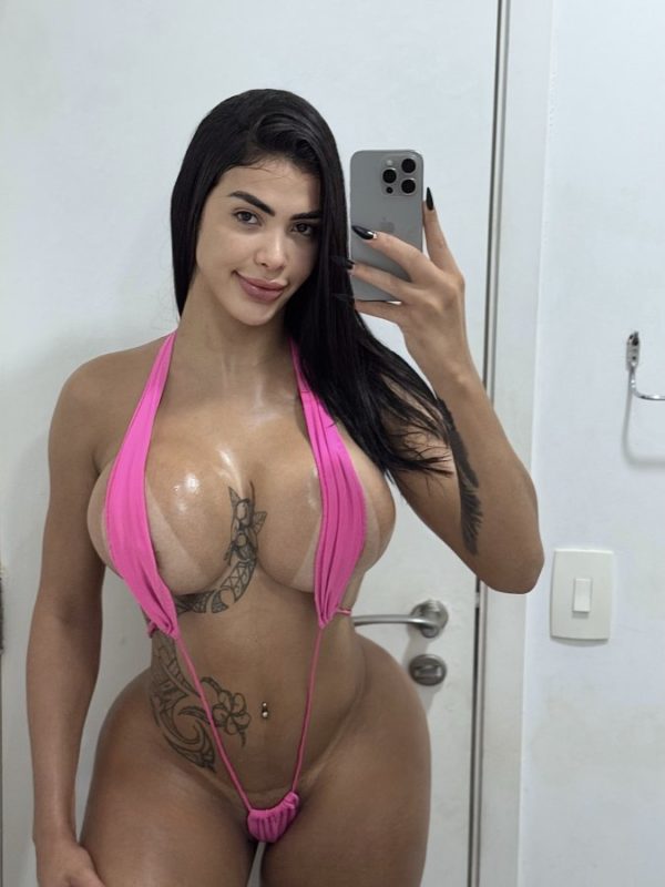 Júlia Oliveira 64
