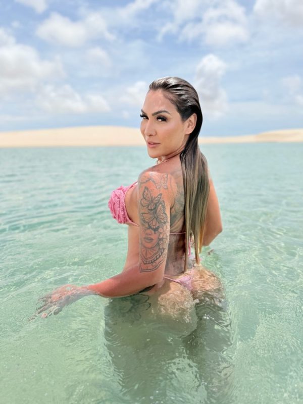 Jade Hottman 2