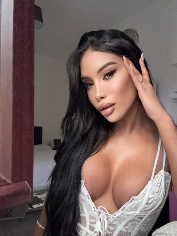 Bruna Canuto 61