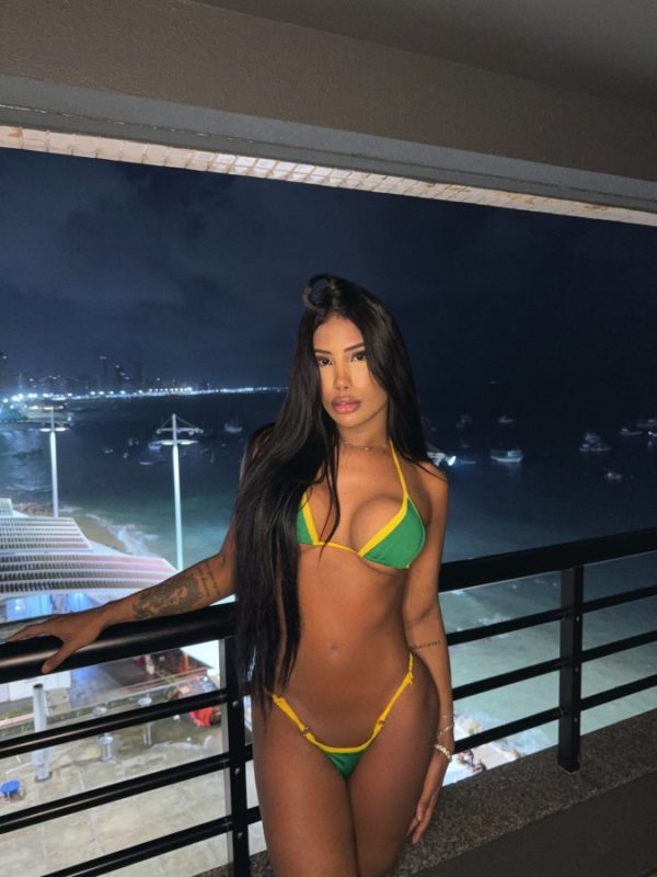 Bruna Canuto 44