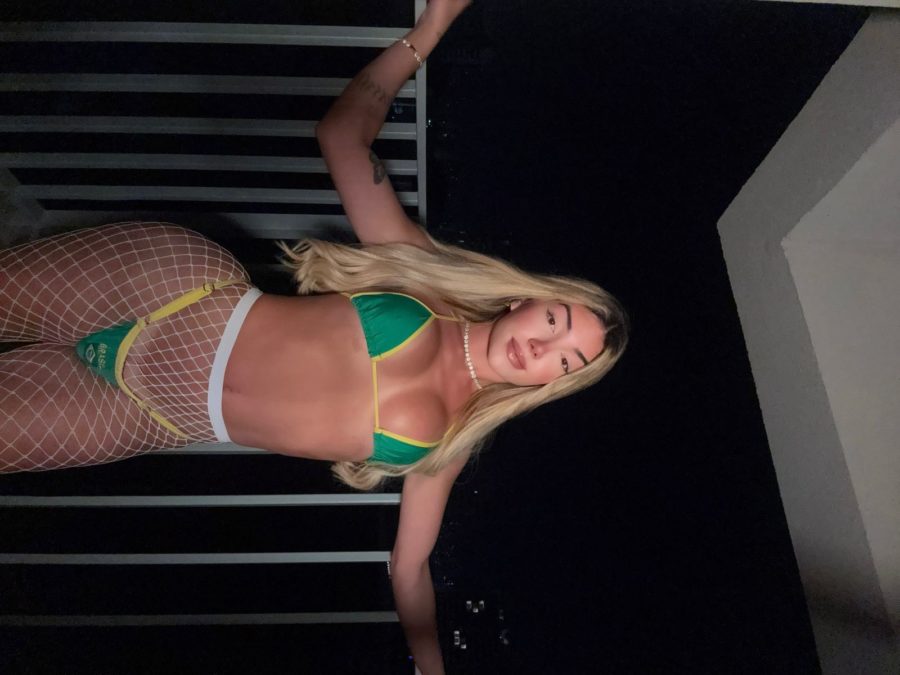 Mirela Aciolli 13