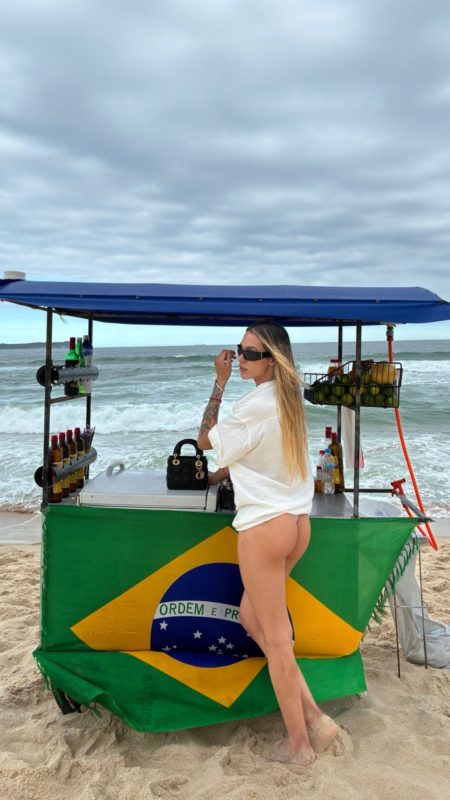 Lara Lopes 21