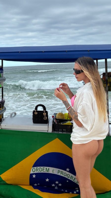 Lara Lopes 20