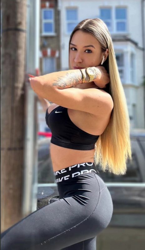 Lara Lopes 39