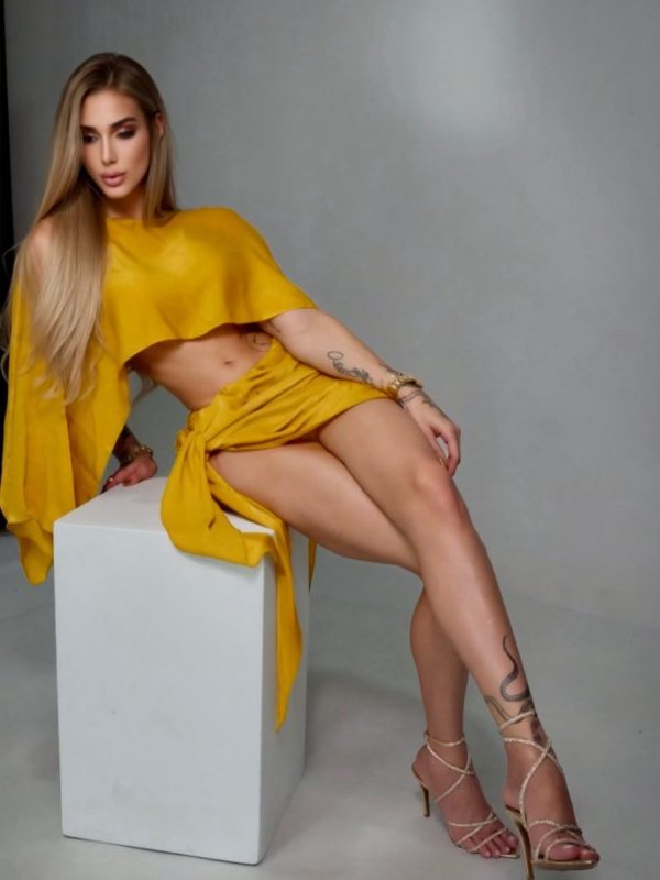 Ariella Dantas 25
