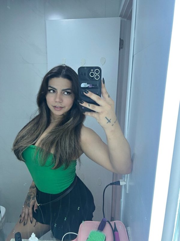 Vic Araújo 49