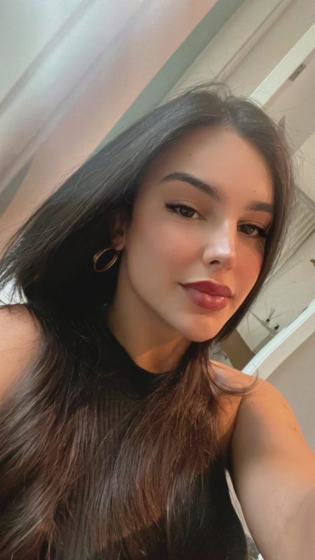 Lara Lasmar 53