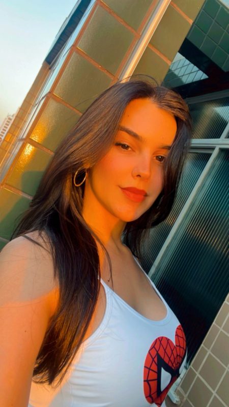 Lara Lasmar 36
