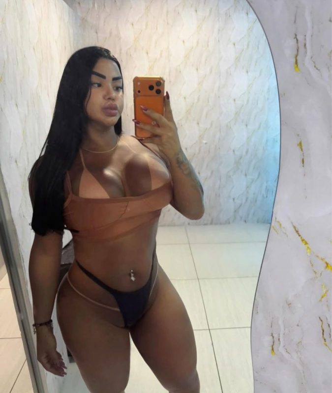 Isabella Reis 8