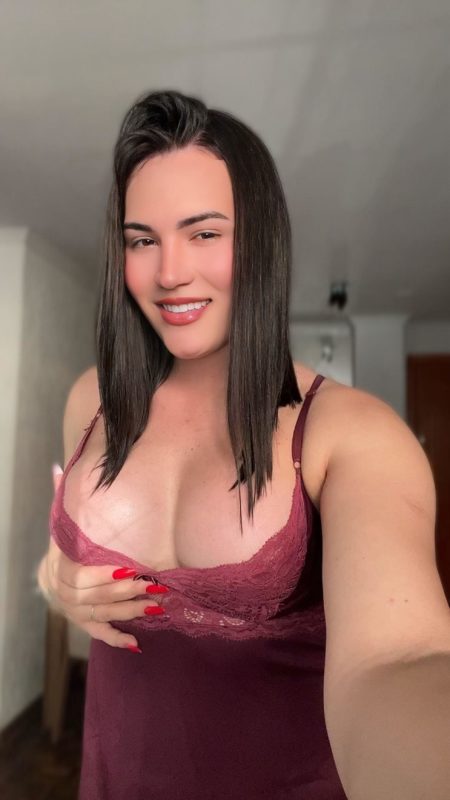 Camila Luzzon 27