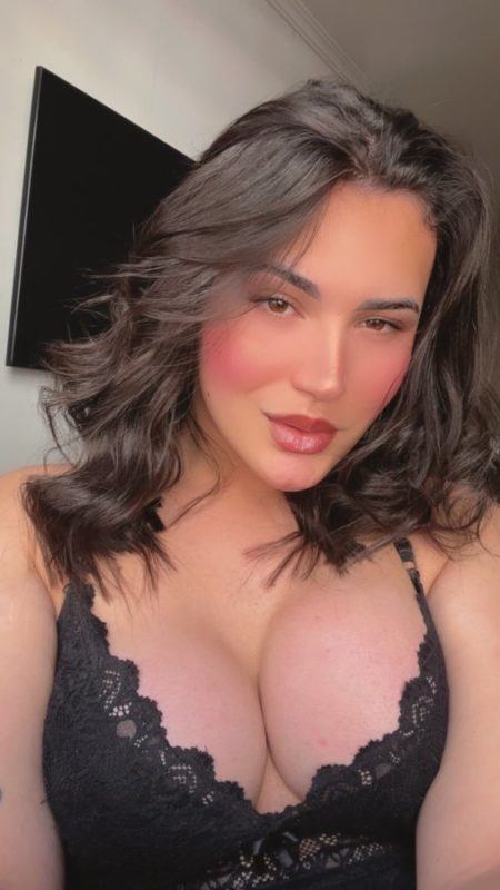 Camila Luzzon 15