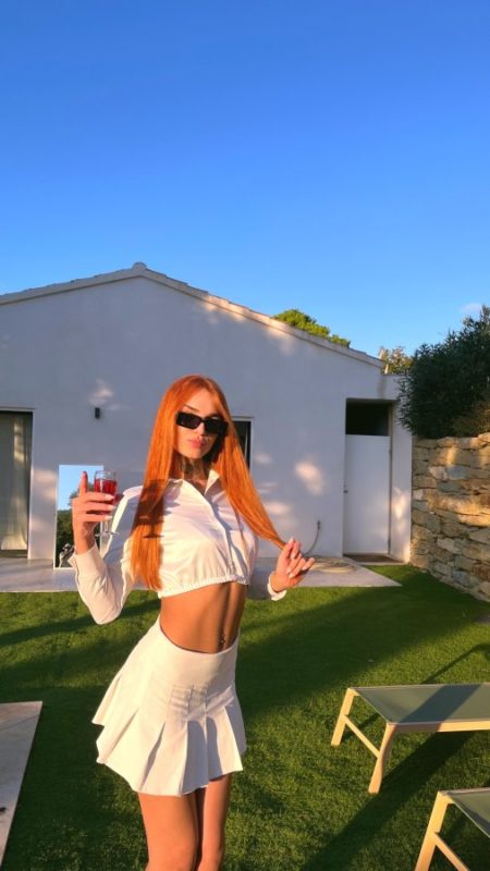Julia Motta 12