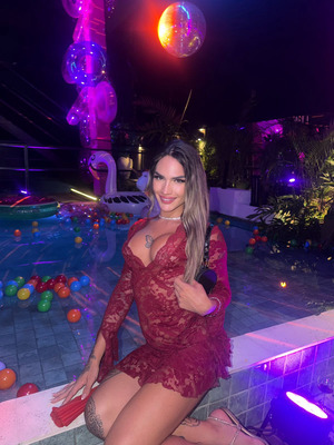 Ísis Valverde 20