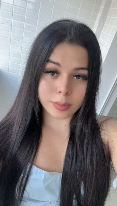 Manuela Only 28