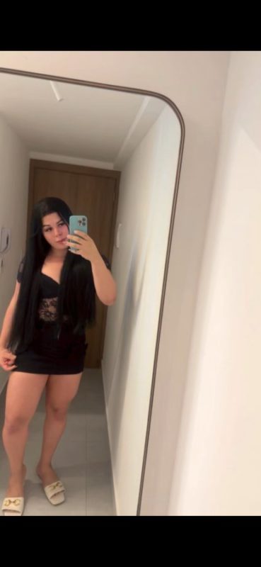 Manuela Only 21