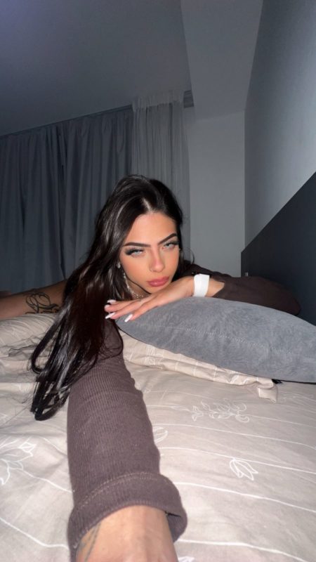 Ana Jennyfer 7