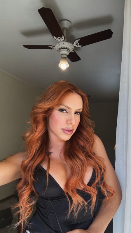 Larissa Ginger 4