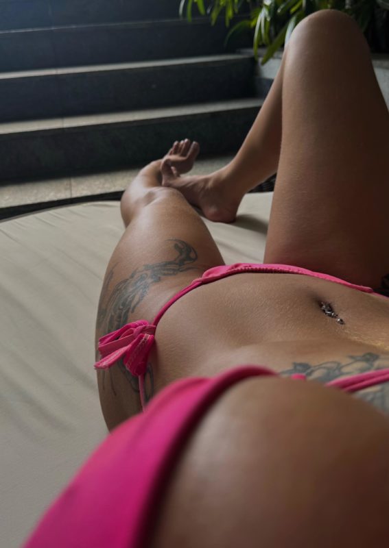 Jade Oliveira 19