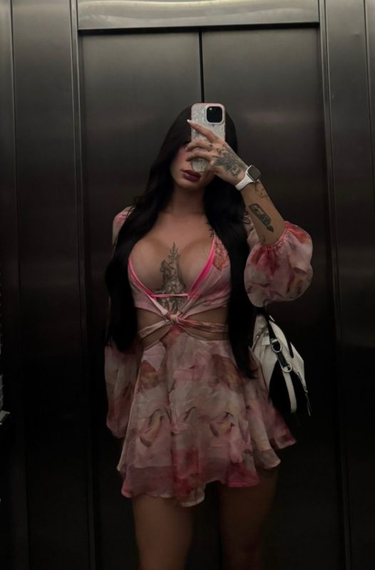 Jade Oliveira 16