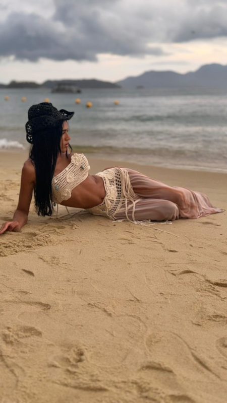 Emanuelle Martins 24