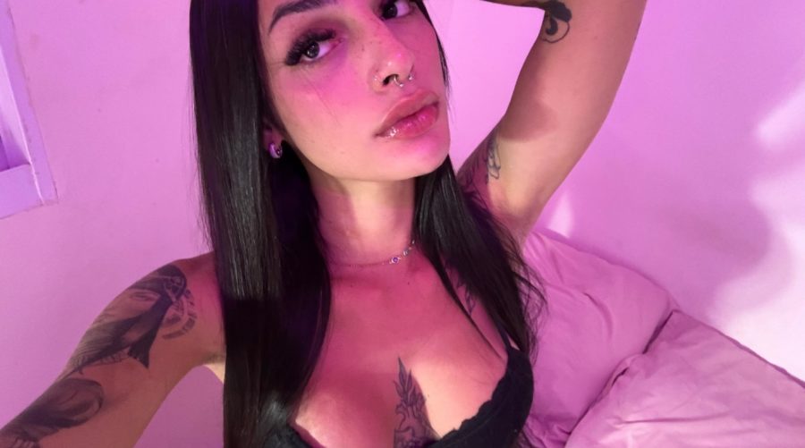 Jade Oliveira 27