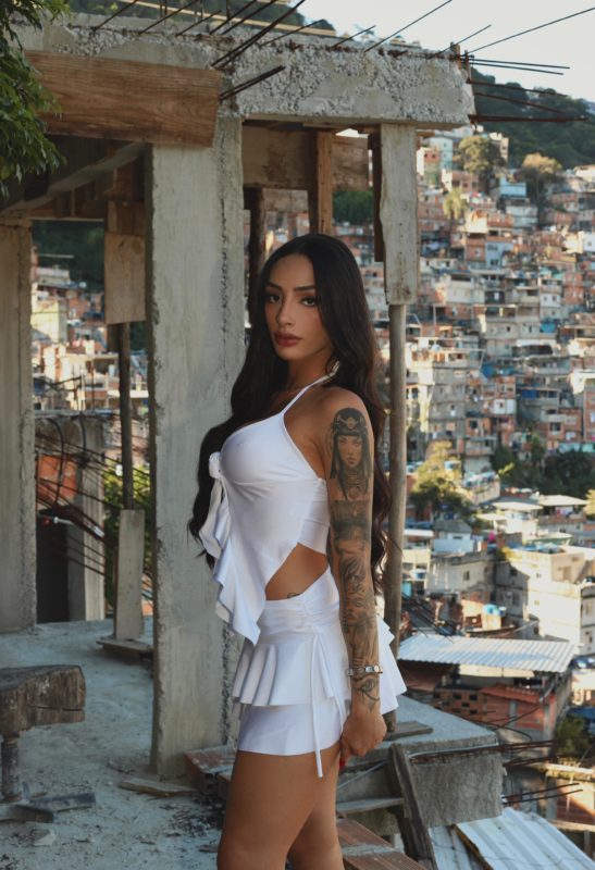 Jade Oliveira 14