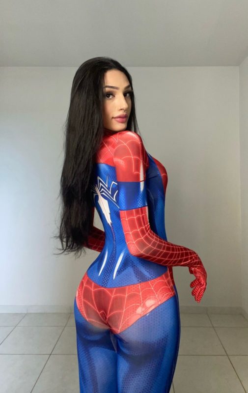 Jade Oliveira 22