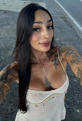 Jade Oliveira 1