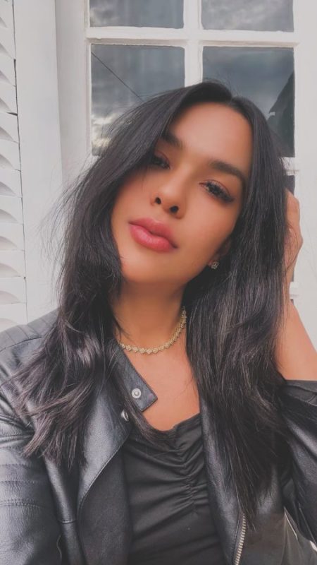Mirella Queiroz 10