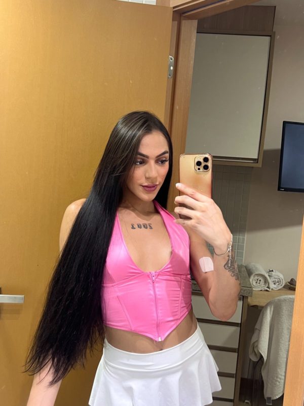 Alice Moura 24