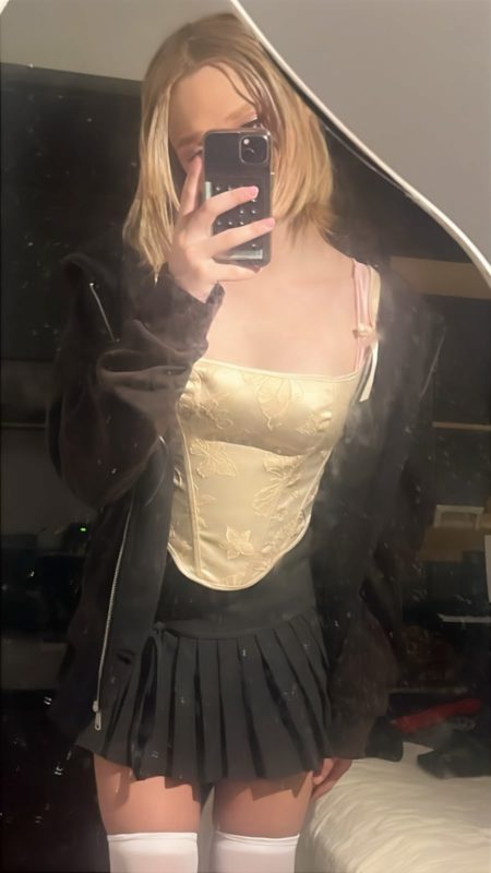 Mia 8