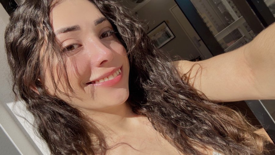 Jenny Carvalho 000000205779_3256CED0-4D04-4028-84B1-49003E3748EB.jpg