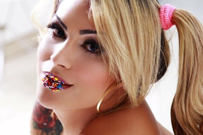 Victória Angel 66