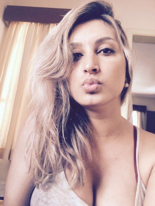 Nicole Almeida 47