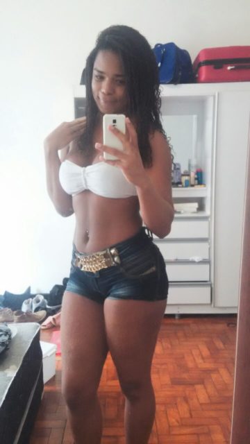Dyana Leite 45