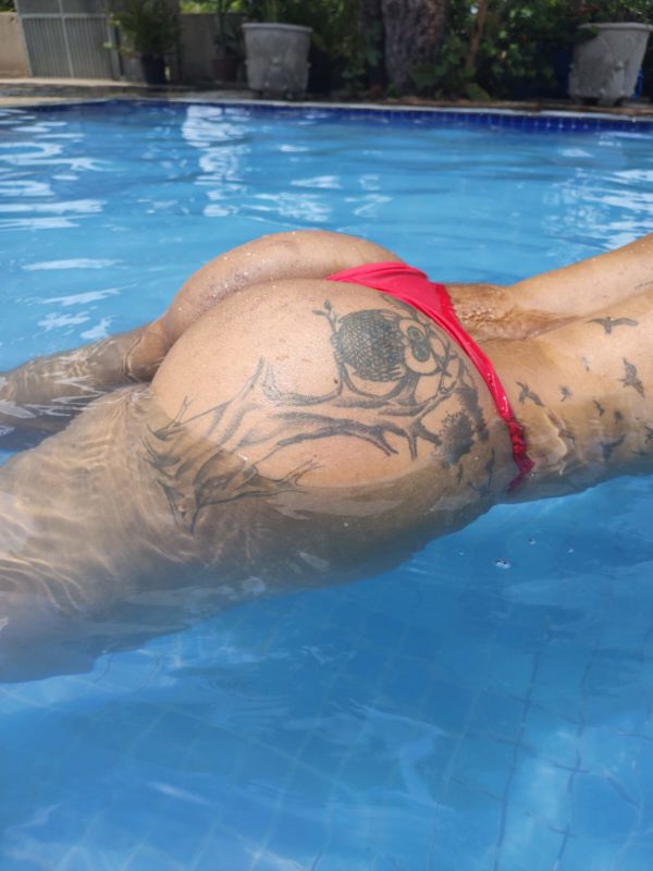 Rebeca Alves 37