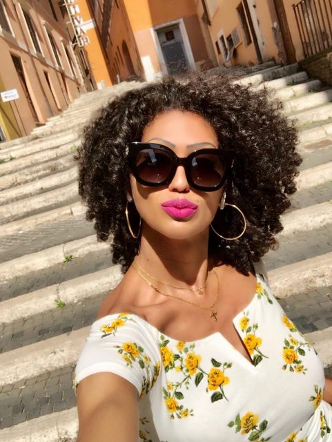 Barbie Preta 70