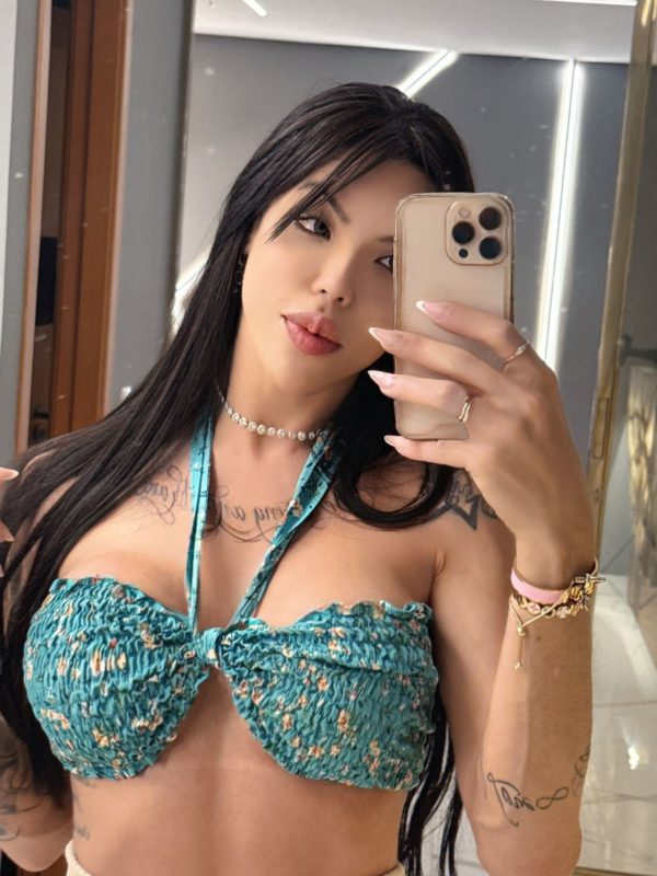 Raylla Muniz 18