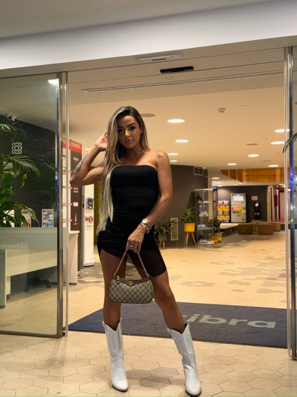 Sabrina Fernande 51